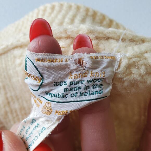 Vintage Carbery Sweater Womens Medium Wool Cable Knit Ireland Hand Knit 90s - Picture 3 of 9